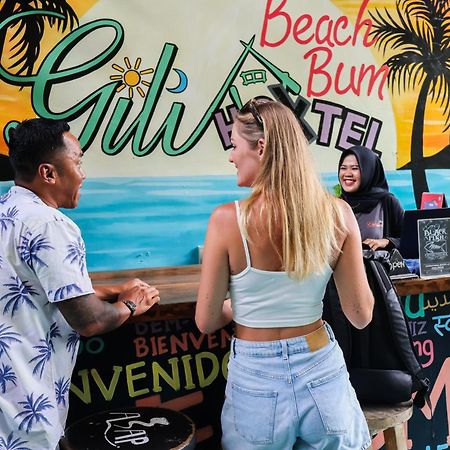 Gili Beach Bum Hostel กีลีตราวางัน ภายนอก รูปภาพ